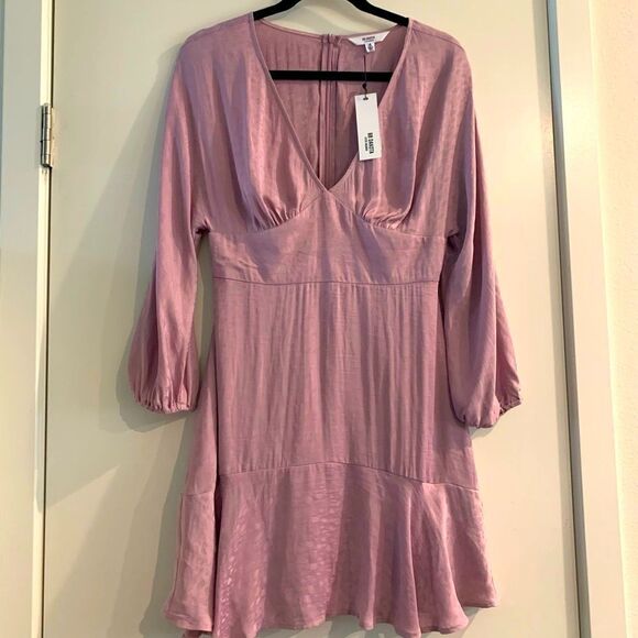 BB Dakota V-Neck Dress  New without tag - Picture 1 of 6
